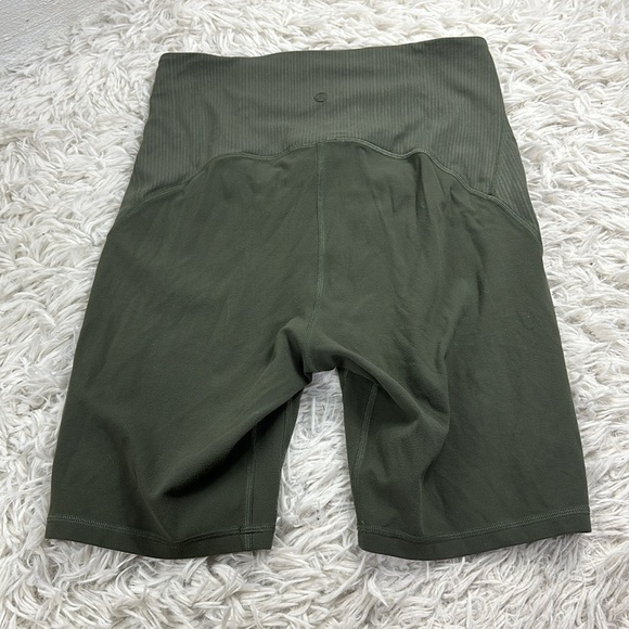 Lululemon Blissful Bend Super High-Rise Short 8" Army Green - Picture 3 of 5